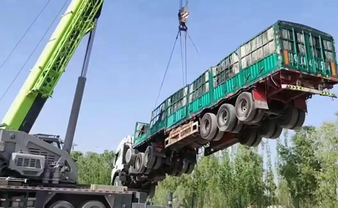 高平道路脱困救援案例